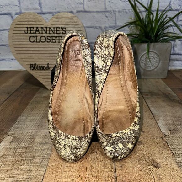 FRYE Carson Ballet Flats US 8.5 Cream w Brown & Silver All Leather Slip on Shoes - Picture 11 of 11